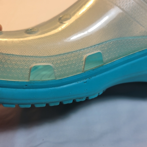 Crocs Shoes Unisex Mens 4 Womens 6 Classic Translucent Clog Digital Aqua - Picture 9 of 10
